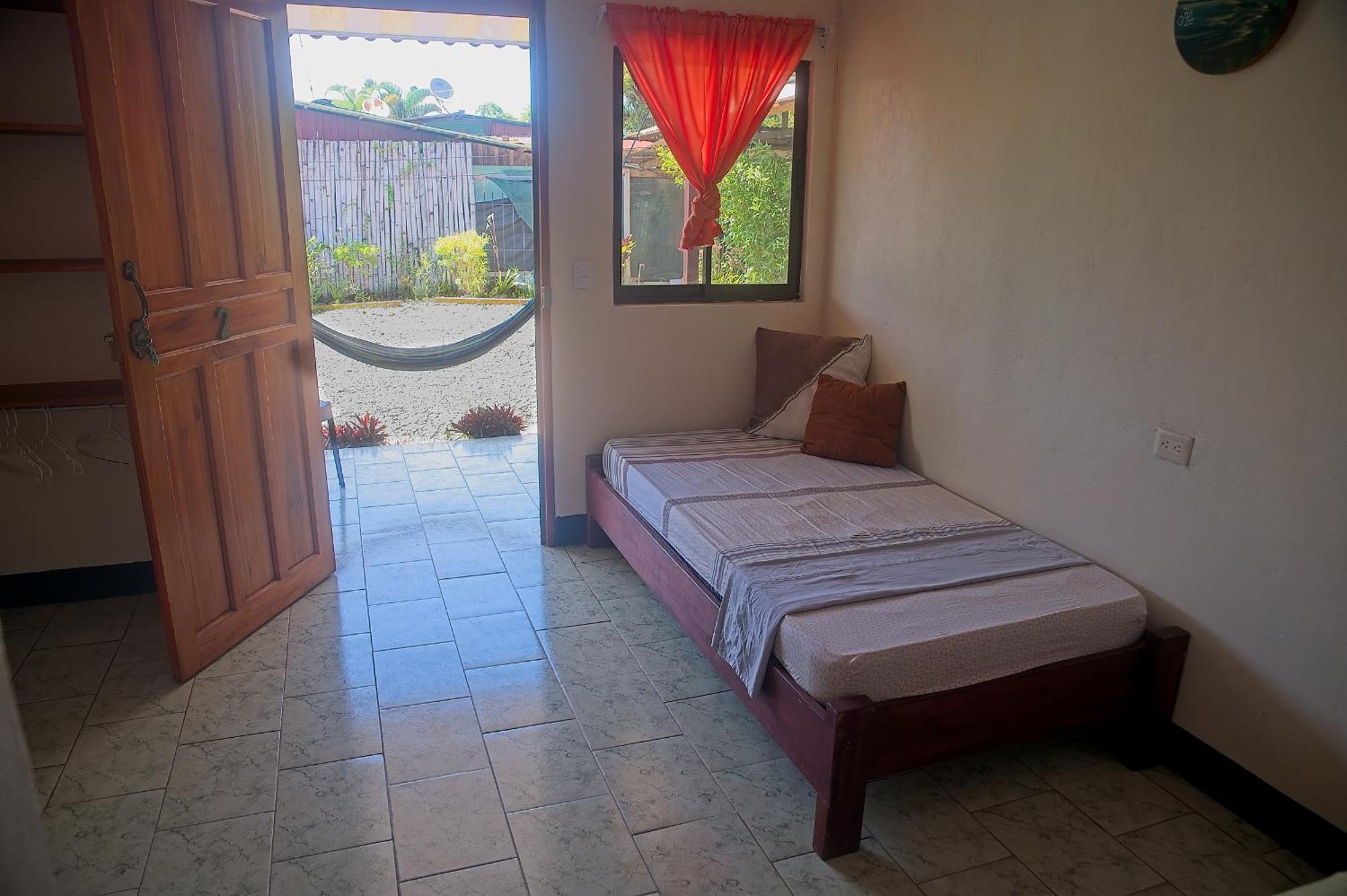 Отель Mar Caribe Pv Puerto Viejo de Talamanca Экстерьер фото
