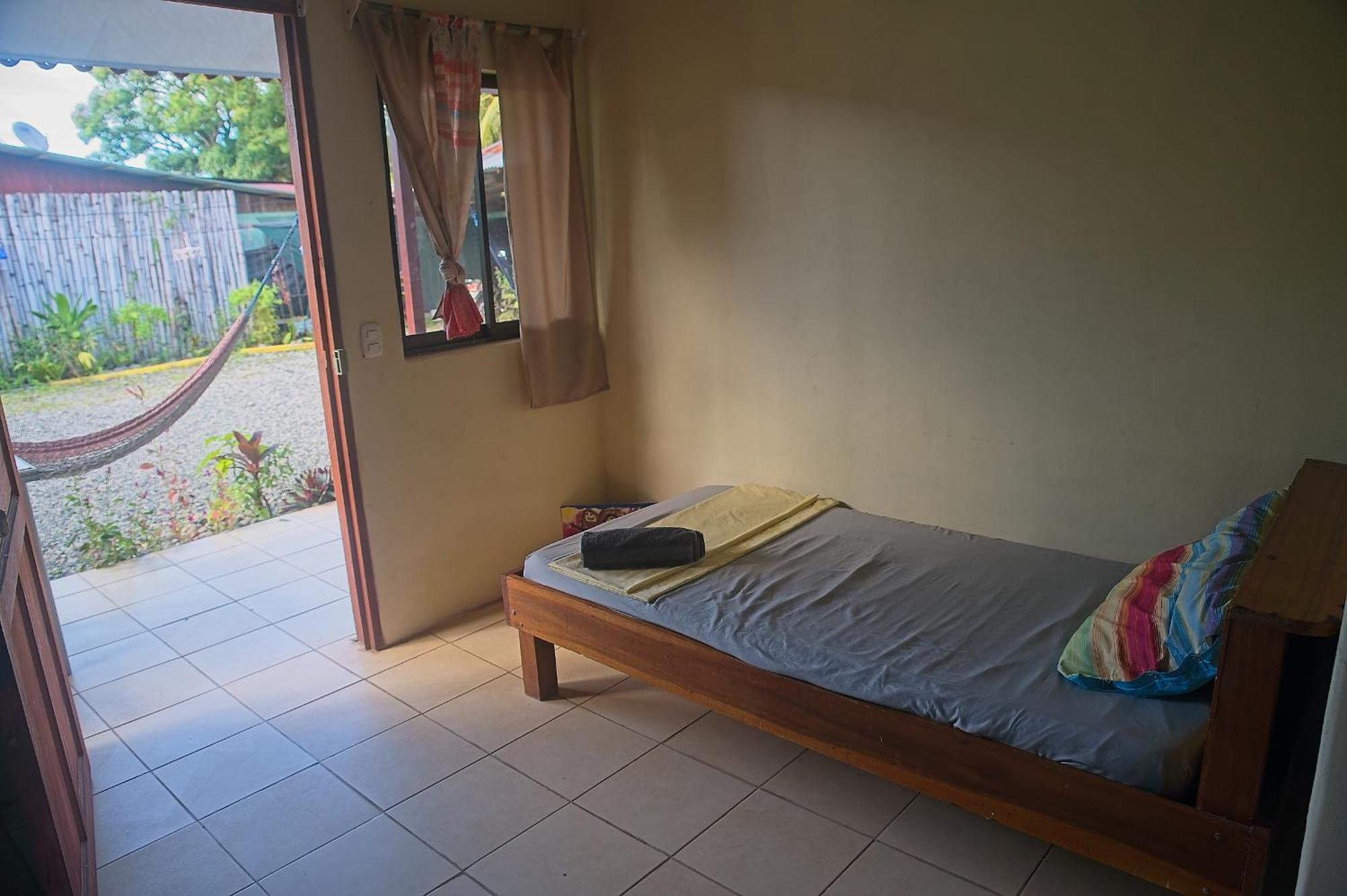 Отель Mar Caribe Pv Puerto Viejo de Talamanca Экстерьер фото